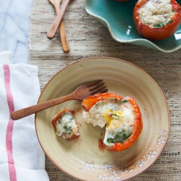 Baked Eggs in Tomatoes from thelittlekiitchen.com