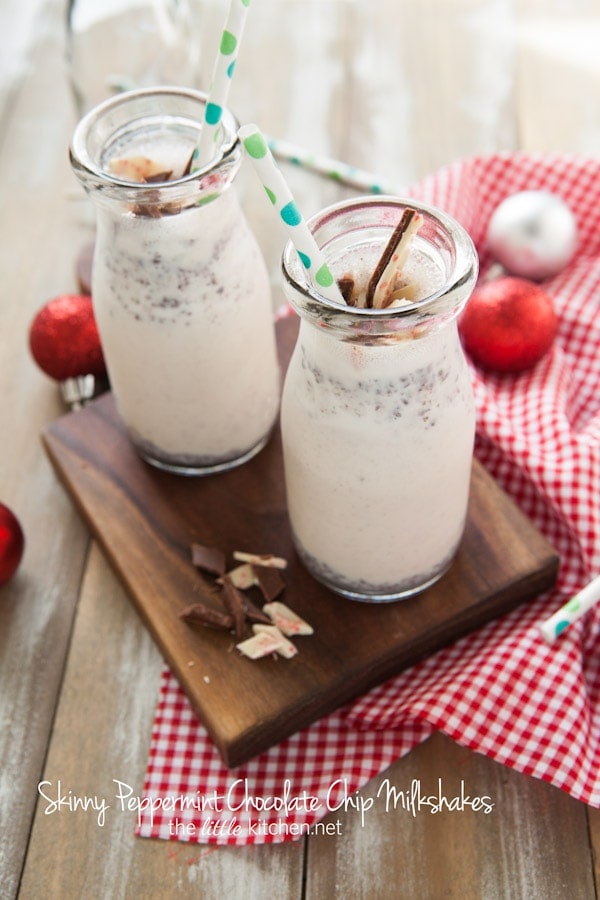 Skinny Peppermint Chocolate Milkshakes from thelittlekiitchen.com
