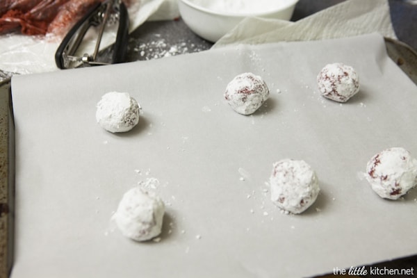 Red Velvet Cream Cheese Crinkle Cookies from thelittlekiitchen.com