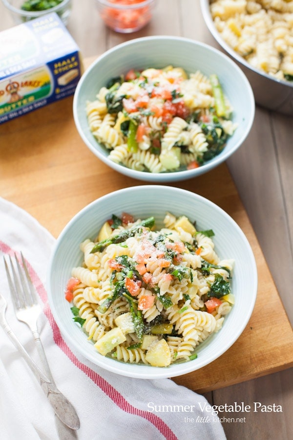 Summer Vegetable Pasta from thelittlekiitchen.com
