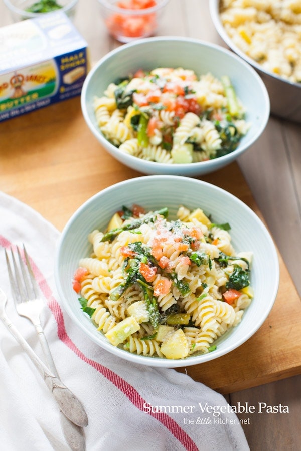 Summer Vegetable Pasta from thelittlekiitchen.com