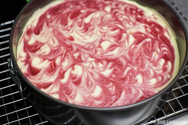 White Chocolate Raspberry Cheesecake from thelittlekiitchen.com