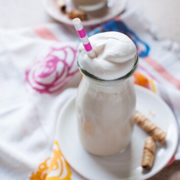 Cappuccino Milkshake from thelittlekiitchen.com