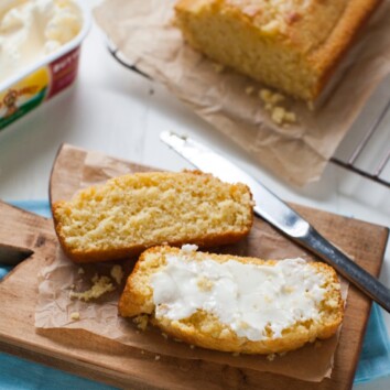 Homemade Cornbread from thelittlekiitchen.com