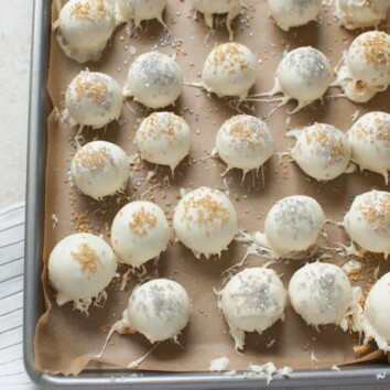 White Chocolate Cookie Butter Truffles from thelittlekiitchen.com