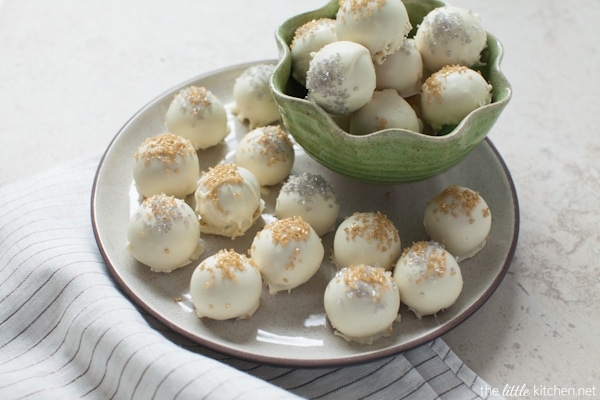 White Chocolate Cookie Butter Truffles from thelittlekiitchen.com