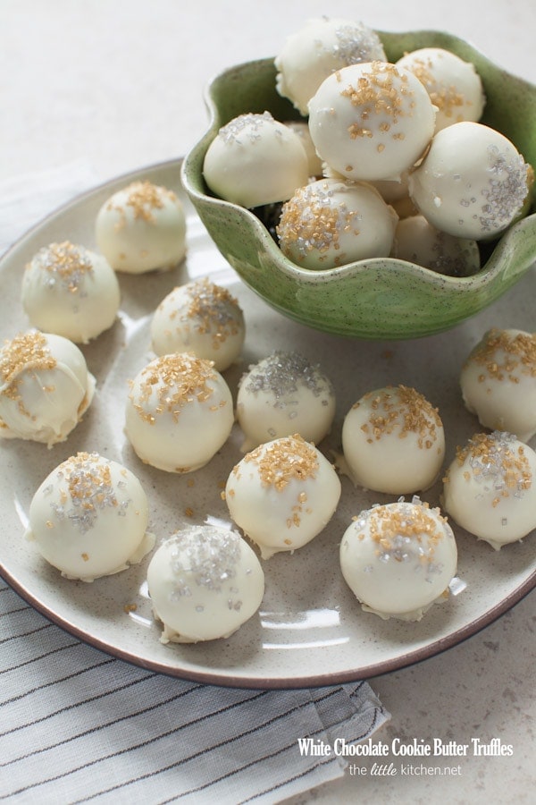 White Chocolate Cookie Butter Truffles from thelittlekiitchen.com