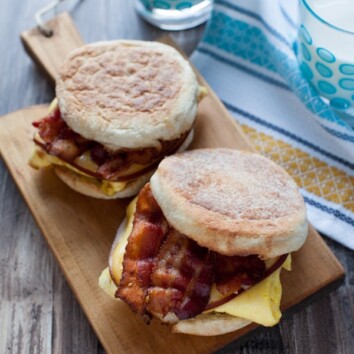 Gouda cheese takes your bacon and egg breakfast sandwich to another level! Bacon Gouda Breakfast Sandwich from thelittlekiitchen.com