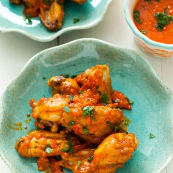 Baked Harissa Chicken Wings from thelittlekiitchen.com
