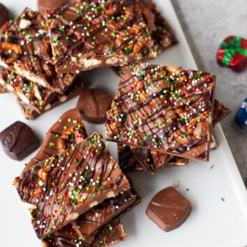 Chocolate Pretzel Bark from thelittlekiitchen.com
