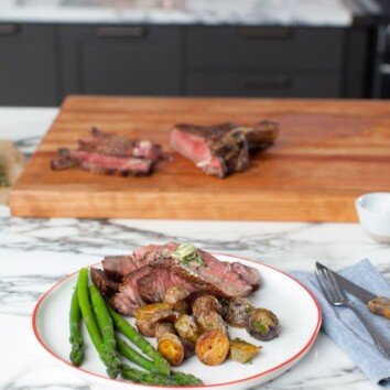 How to Make Steak from thelittlekiitchen.com
