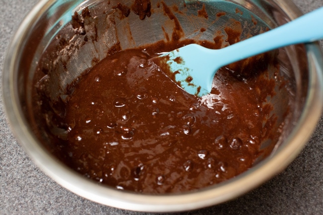 How to Make Brownie Cups from thelittlekiitchen.com