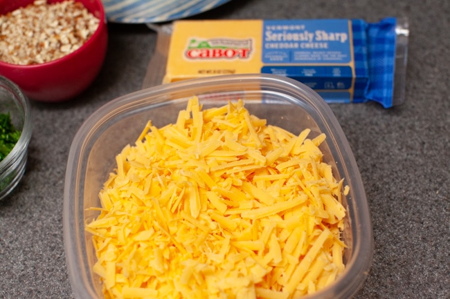 Cheese Ball Recipe from thelittlekiitchen.com